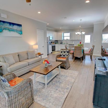 Yellow Beach Haven, Decks, Views, Mere Steps To Sand Galveston Exterior photo