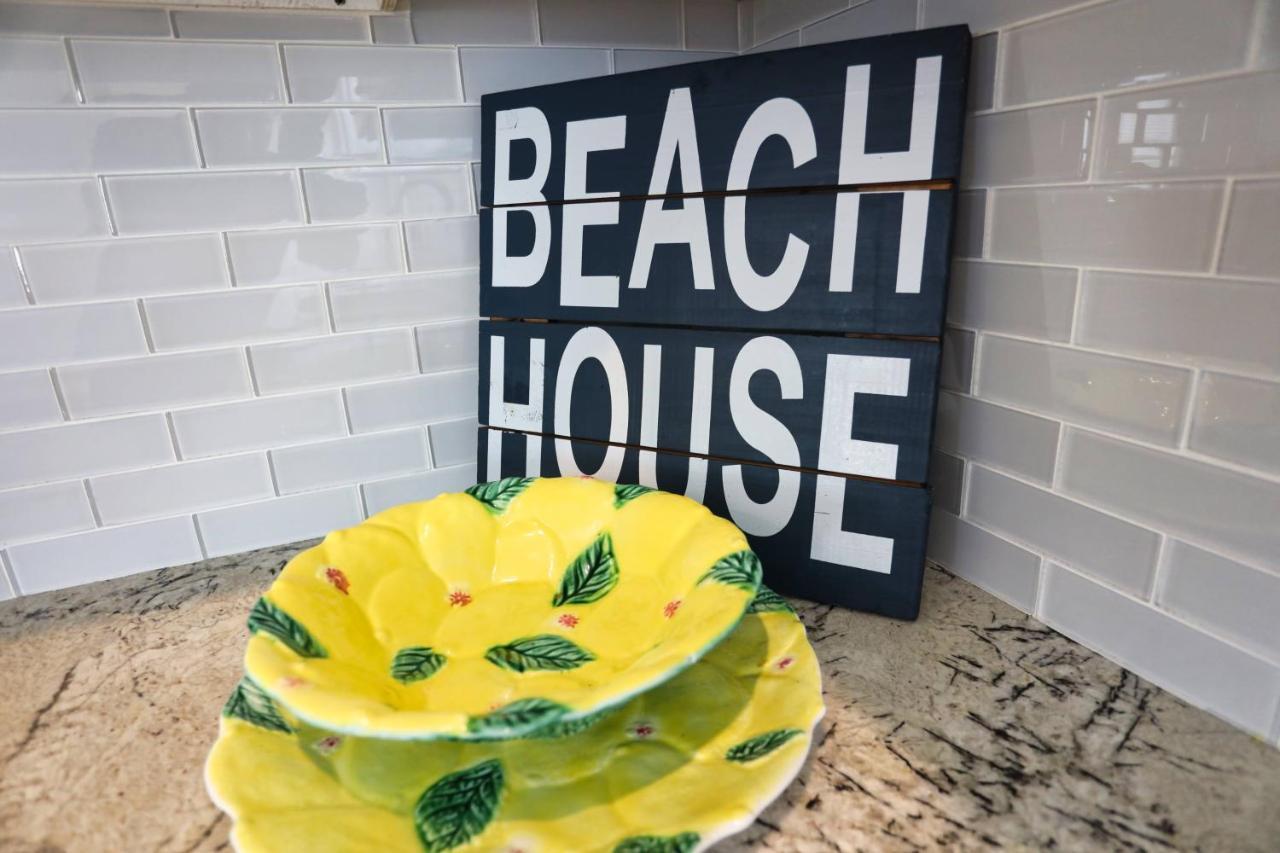 Yellow Beach Haven, Decks, Views, Mere Steps To Sand Galveston Exterior photo