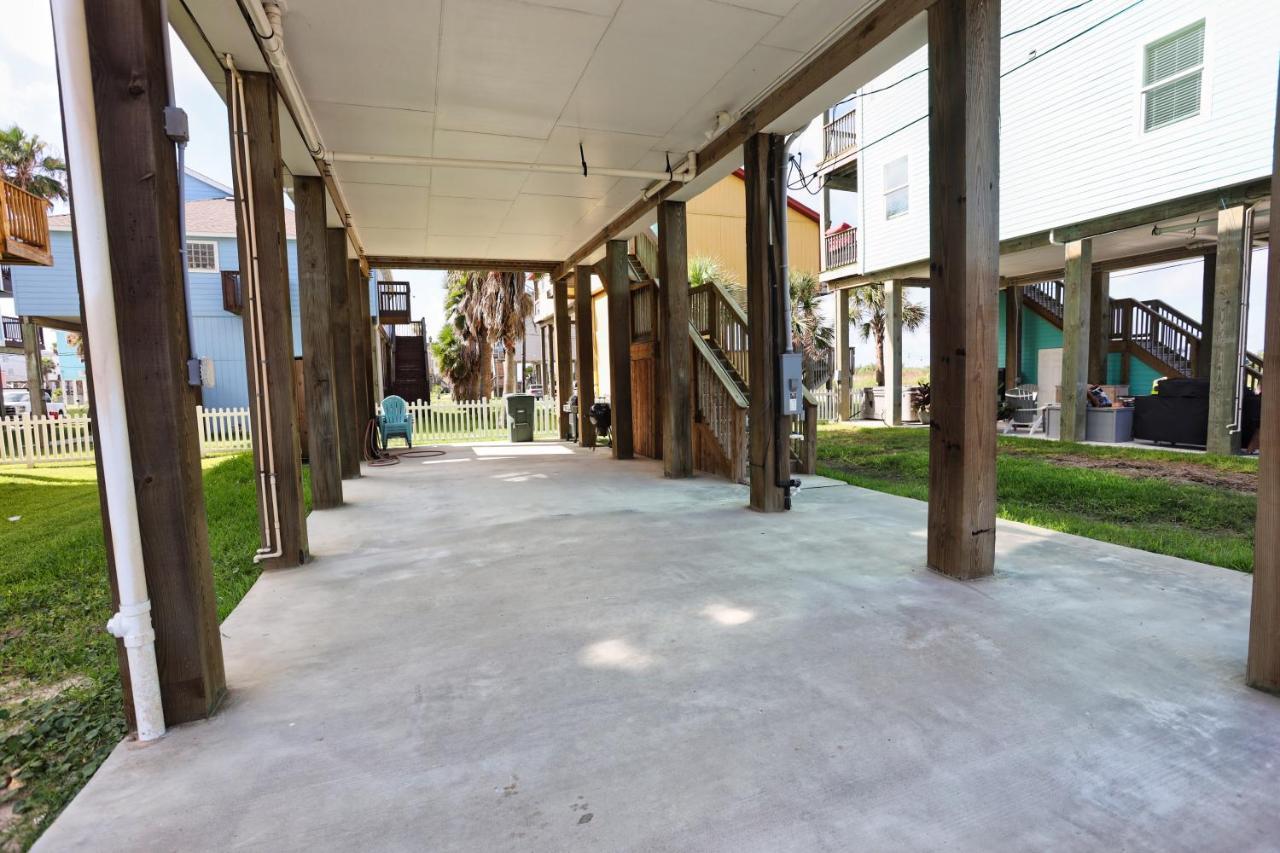 Yellow Beach Haven, Decks, Views, Mere Steps To Sand Galveston Exterior photo