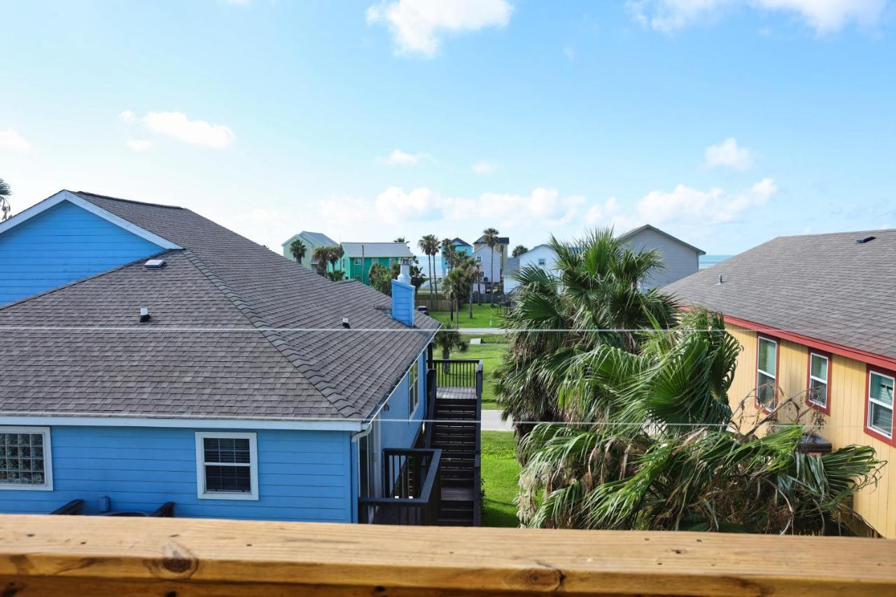 Yellow Beach Haven, Decks, Views, Mere Steps To Sand Galveston Exterior photo