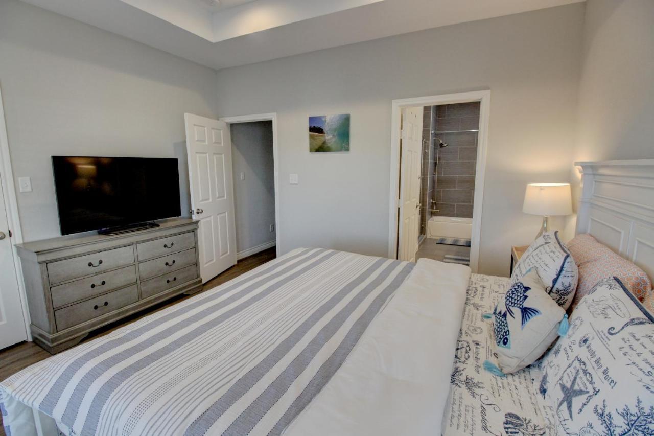 Yellow Beach Haven, Decks, Views, Mere Steps To Sand Galveston Exterior photo